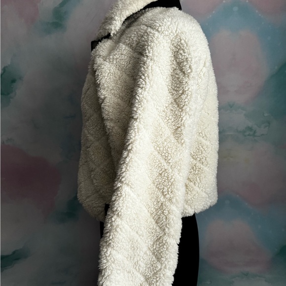 Calvin Klein Performance fleece crop half zip in winter white with black trim. - Picture 3 of 11